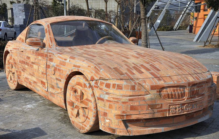 Obrázek BMW Z4 z cihel