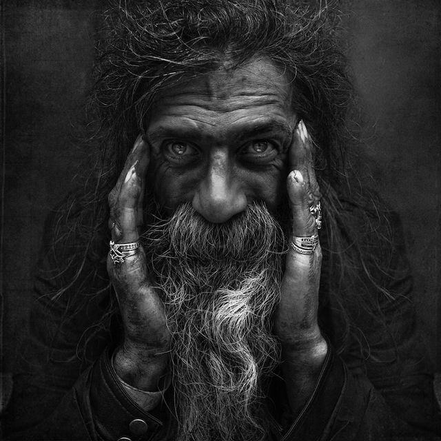 Obrázek Bizarre Black and White Portraits3