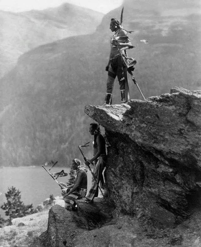 Obrázek Blackfoot Tribe photographed in Glacier National Park 1913