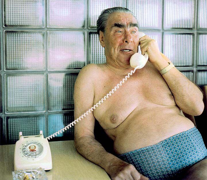 Obrázek Breznev telefonuje