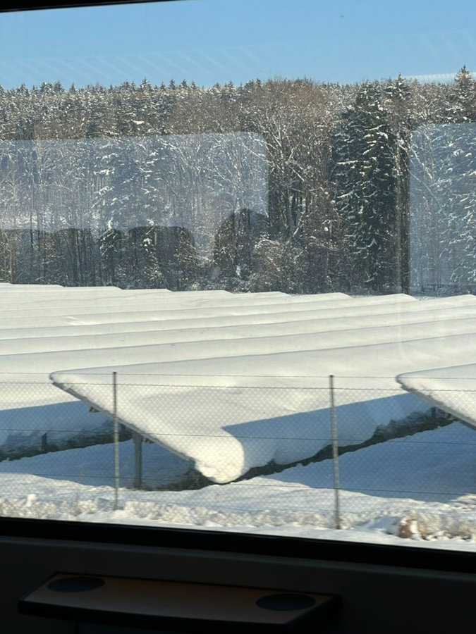 Obrázek Cant charge the car till spring