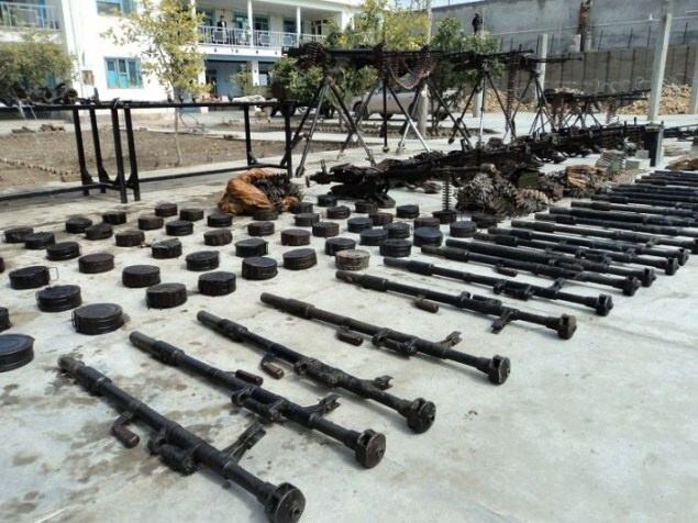 Obrázek Confiscated Weapons from Taliban Fighters2