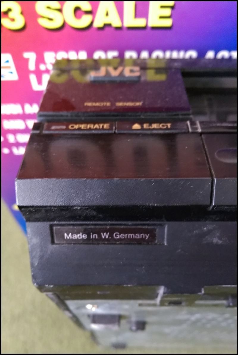 Obrázek Dads&nbsp;VCR&nbsp;showing&nbsp;its&nbsp;age