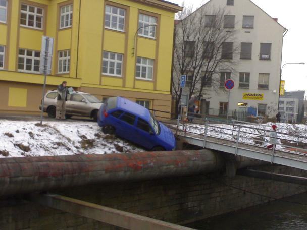 Obrázek Dnes v Liberci u Krajskeho uradu