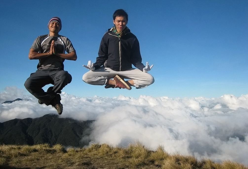 Obrázek Doing yoga in the air
