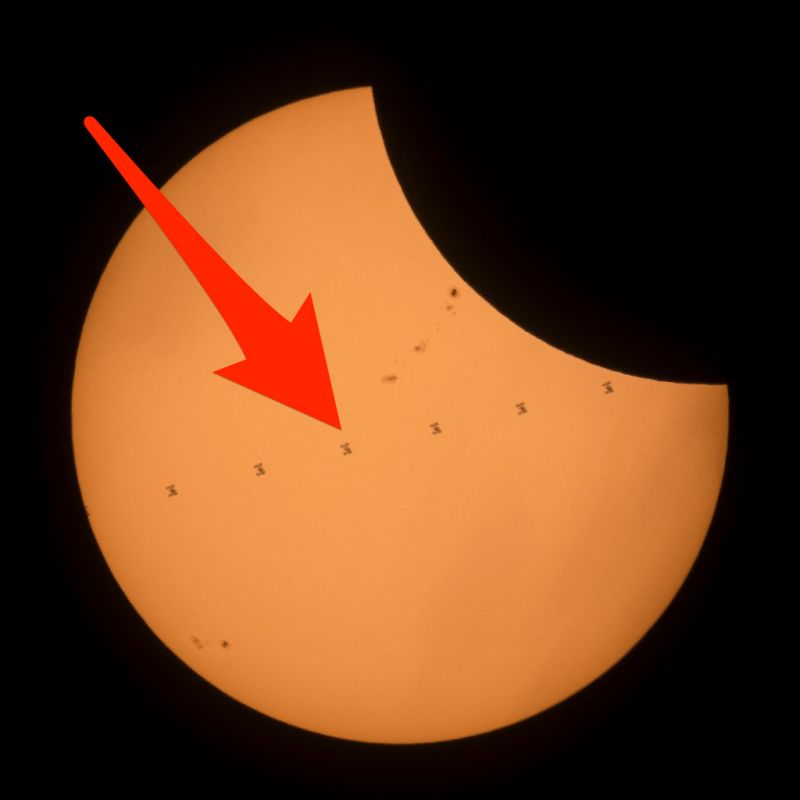 Obrázek ECLIPSE ISS TRANSIT