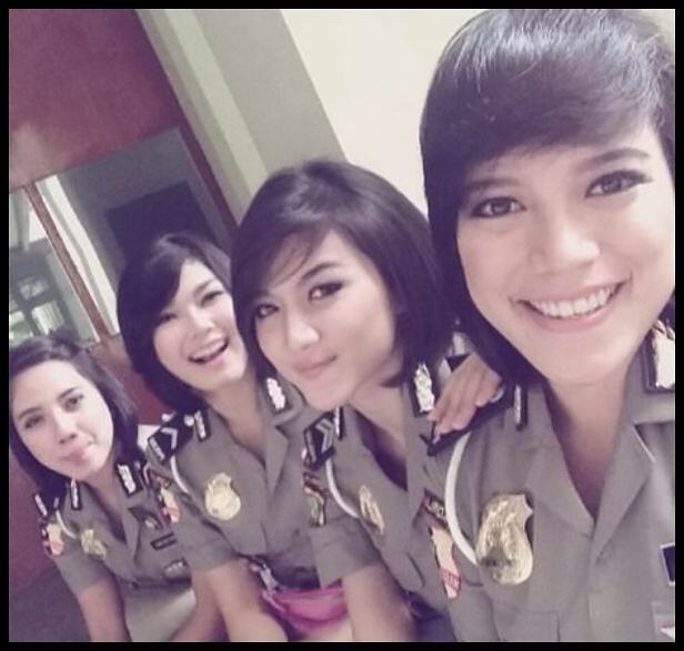 Obrázek Female police officers of Indonesia