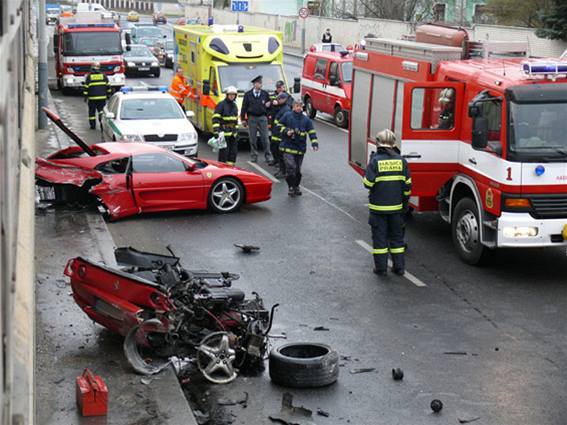 Obrázek Ferrari bez motoru