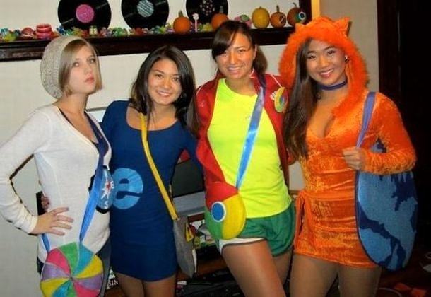 Obrázek Geek Girls Halloween Costumes 13-01-2012