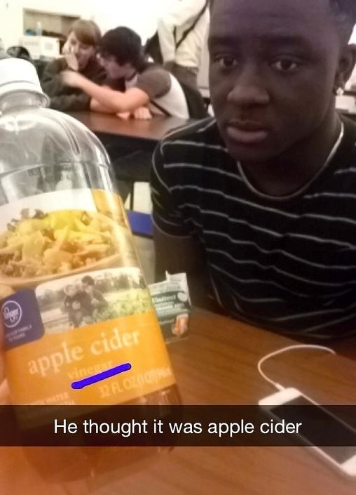 Obrázek He wondered why his stomach hurt