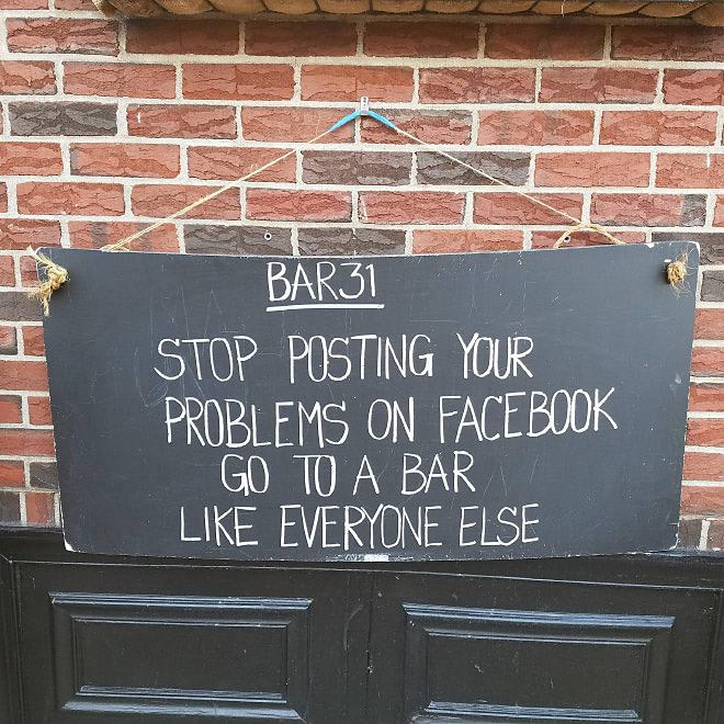 Obrázek Hilarious Bar and Cafe Chalkboard Sign