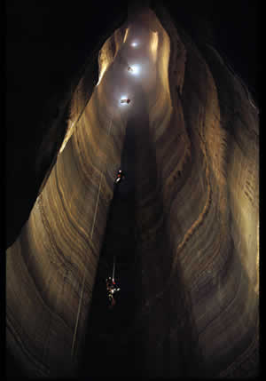 Obrázek Incredible Caves - Fantastic Cave Pit