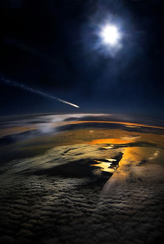 Obrázek Incredible photo of meteor from an airplane