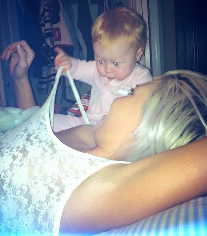 Obrázek Its feeding time