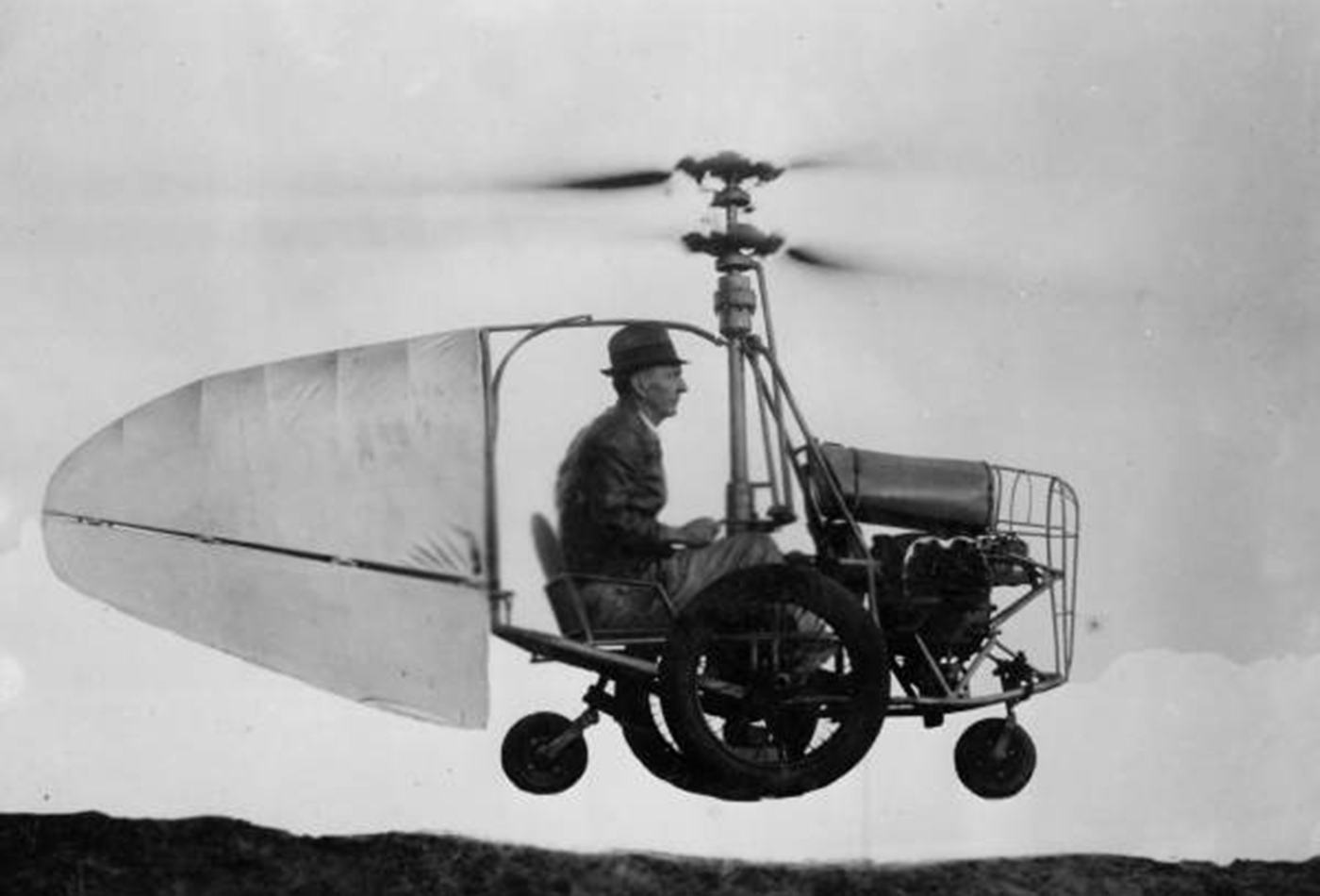 Obrázek Jess Dixon Flying car - 40hp 160 Kmh could fly up down aft and forward 1940s