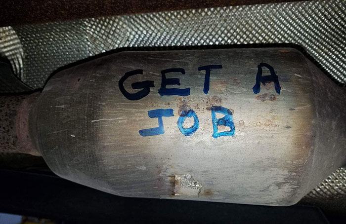 Obrázek Message to catalytic converter thieves