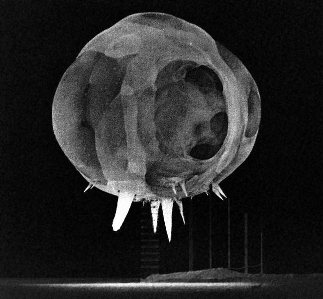 Obrázek Nuclear explosion was captured by rapatronic camera less than one millisecond after detonation