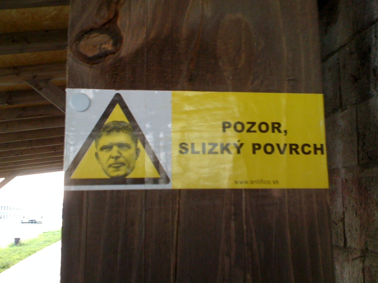 Obrázek Pozor slizky povrch