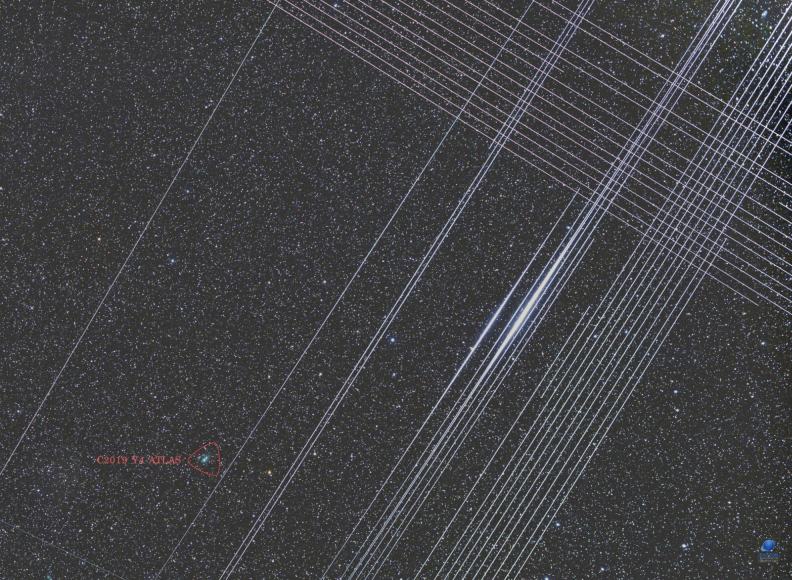 Obrázek Pozorovani komety vs StarLink