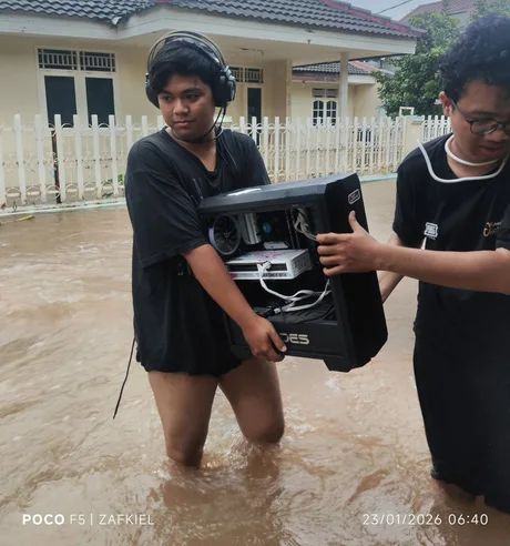 Obrázek RAMky&nbsp;a&nbsp;SSDcka&nbsp;prvni