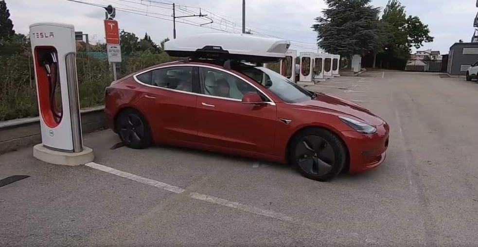 Obrázek Rakev&nbsp;vozil&nbsp;dycky&nbsp;naruby&nbsp;myslel&nbsp;si&nbsp;ze&nbsp;je&nbsp;to&nbsp;znamka