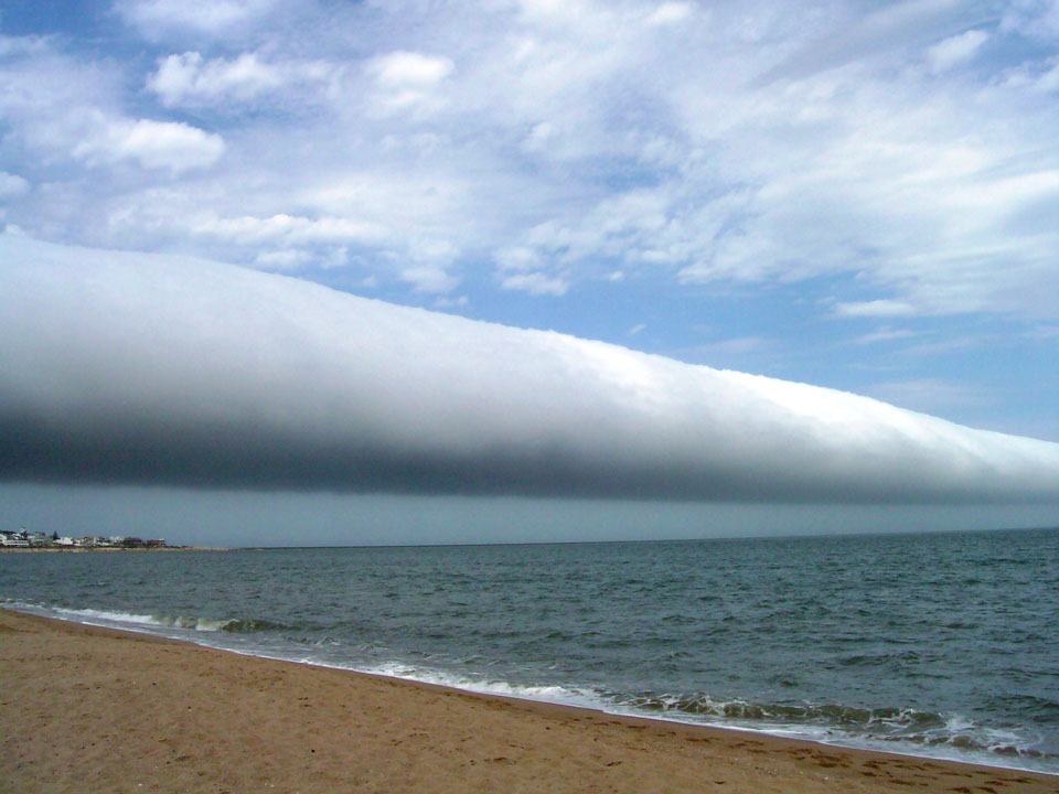 Obrázek Roll Cloud Over Uruguay