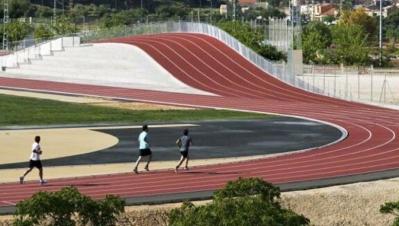 Obrázek Running Track With Hills For The Super Fit