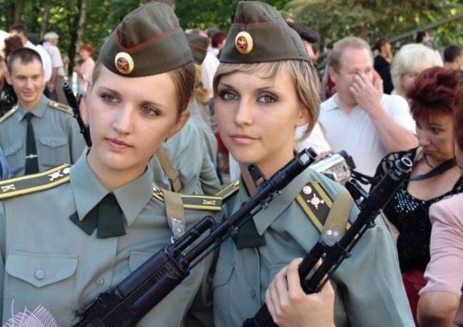 Obrázek Rusky v uniforme