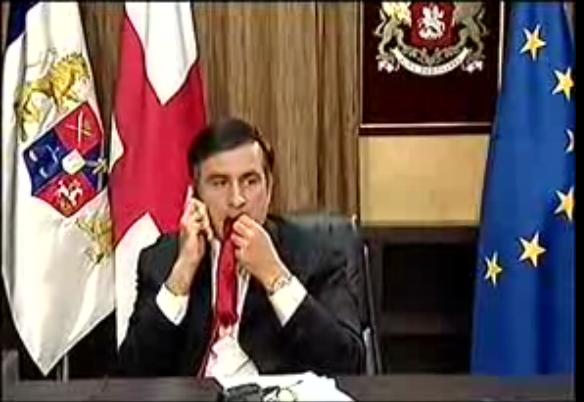 Obrázek Saakasvili snedl vlastni kravatu