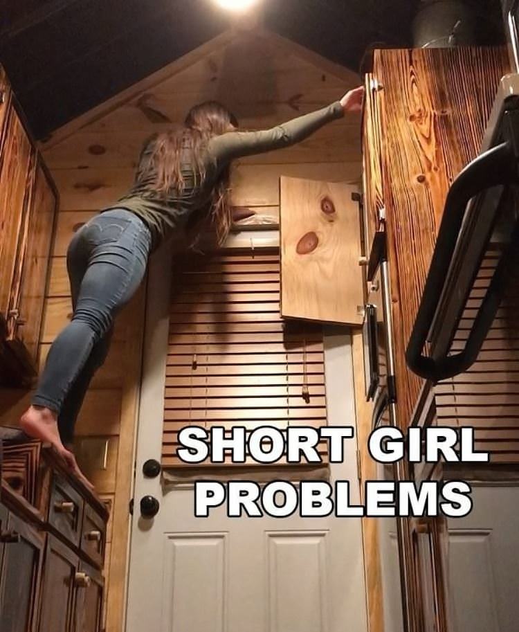 Obrázek Short GirI Problems