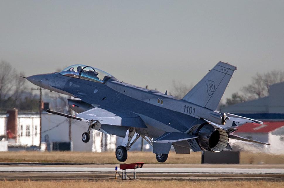 Obrázek Slovak F-16d block70 je doma
