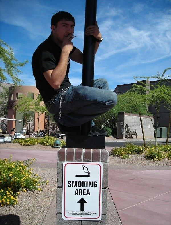Obrázek Smoking area - 10-05-2012