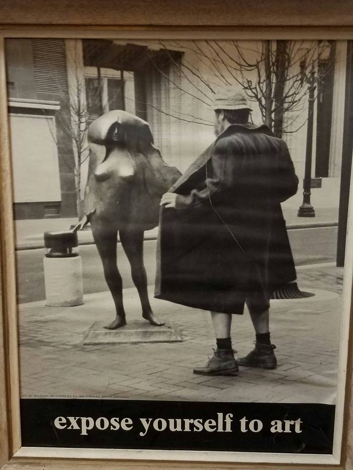 Obrázek Someone recently hung this in my apartment building