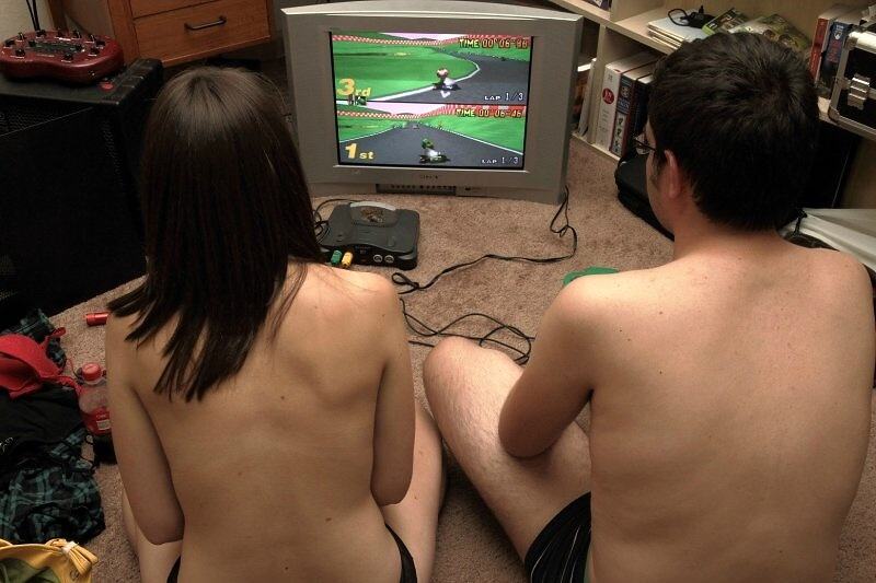 Obrázek Topless Mario Kart