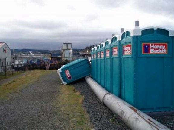 Obrázek Was Someone Taking A Dump When This Happened