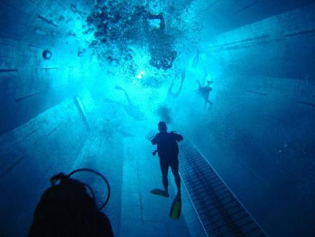 Obrázek Worlds Deepest Swimming Pool 9