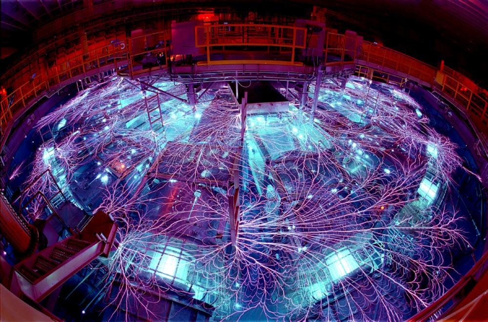 Obrázek Worlds Largest X-Ray Device - Z-Machine 3A 20 Million Amps 290 terawatts 3.7 billion Kelvin 12 GigaPascals