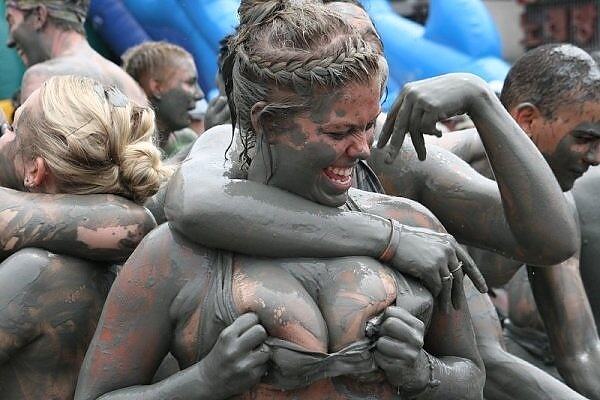 Obrázek X- Mud Orgy in South Korea