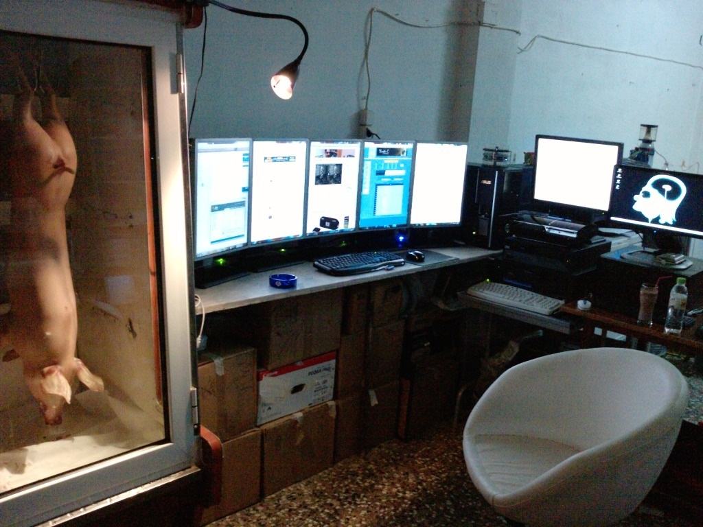 Obrázek awesome battlestation