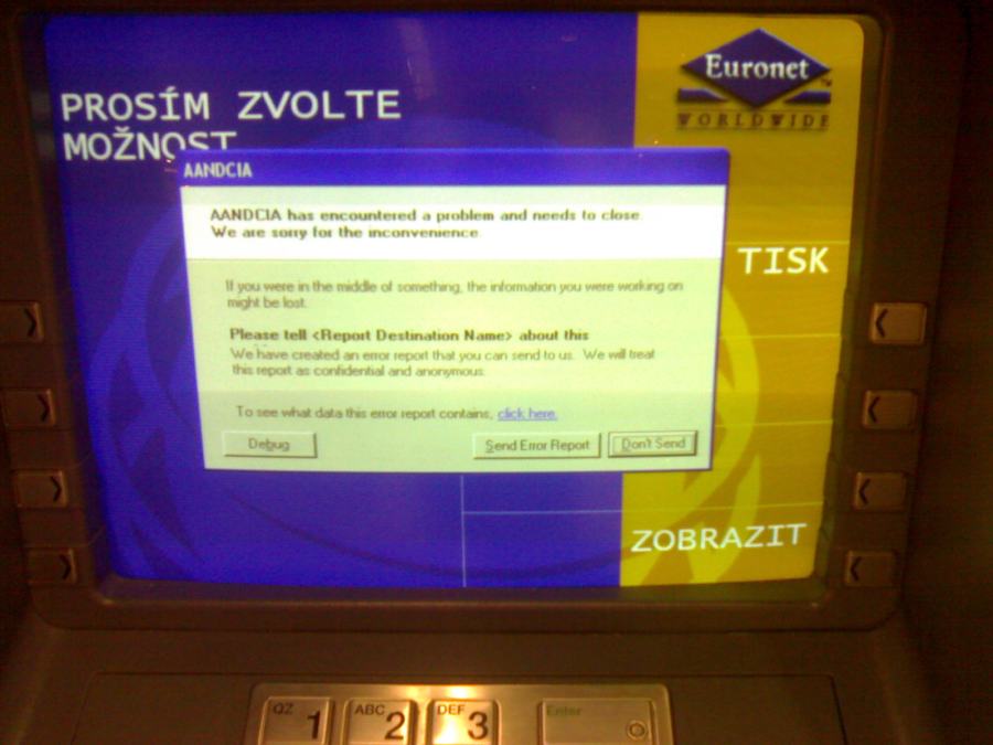Obrázek bankomat v obchodaku v Praze