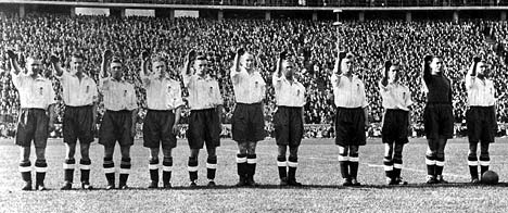 Obrázek britsky narodni fotbalovy tym v Berline 1938