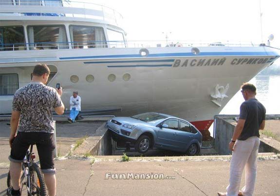 Obrázek car meets boat 1