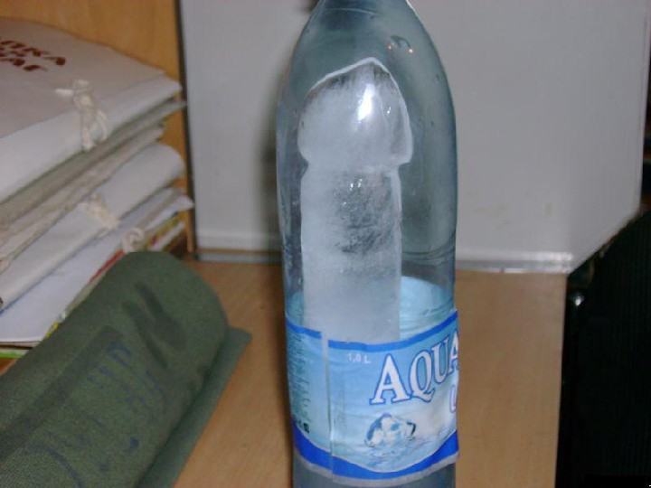 Obrázek chuj a lahev