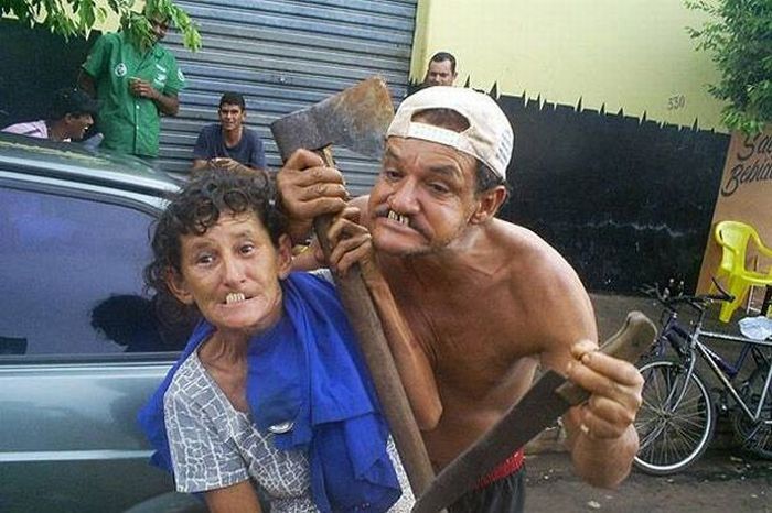 Obrázek cikanskej Rambo s pani