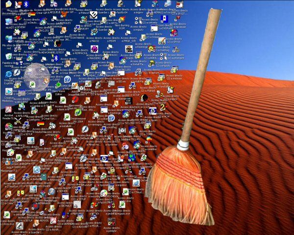 Obrázek clean desktop