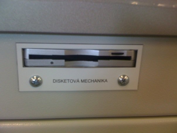 Obrázek disketova mechanika