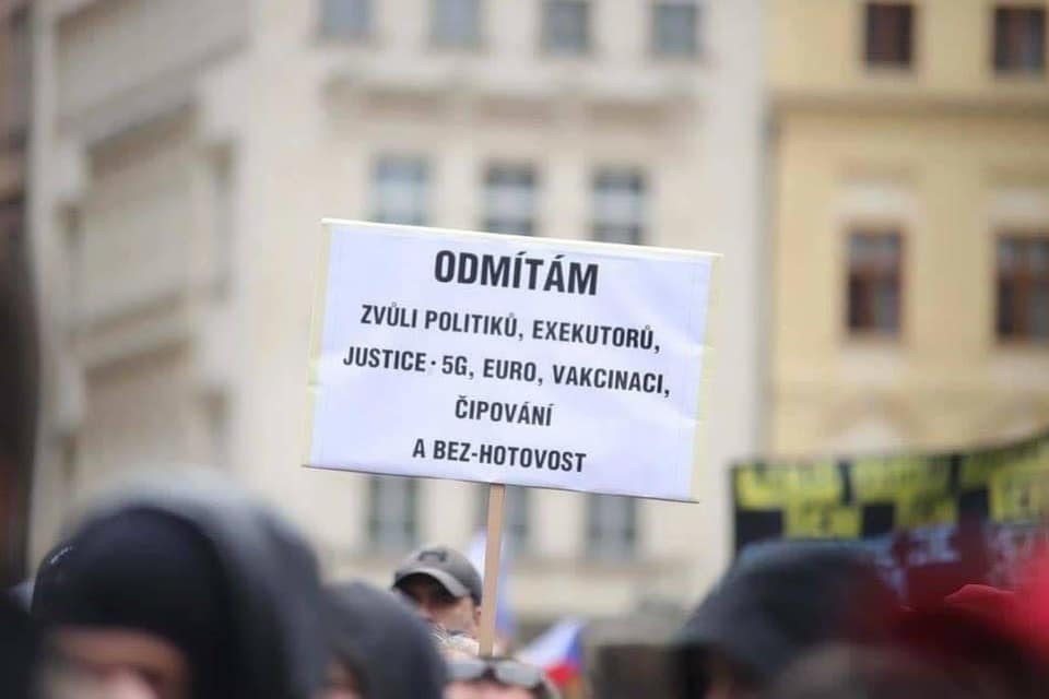 Obrázek dnesni&nbsp;staromak&nbsp;v&nbsp;jednom&nbsp;transparentu