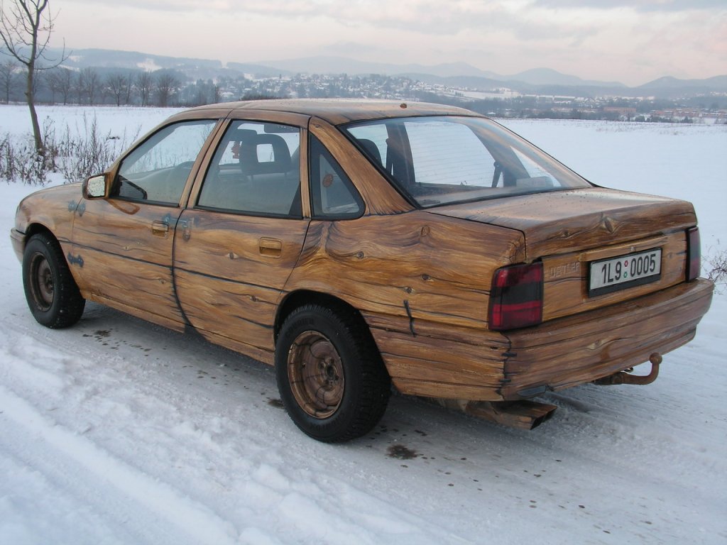 Obrázek drevene auto