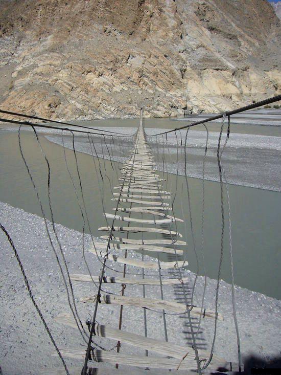 Obrázek duveru vzbuzujici most