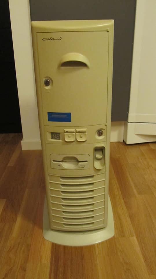 Obrázek ein Computer aus echtem Gold 2
